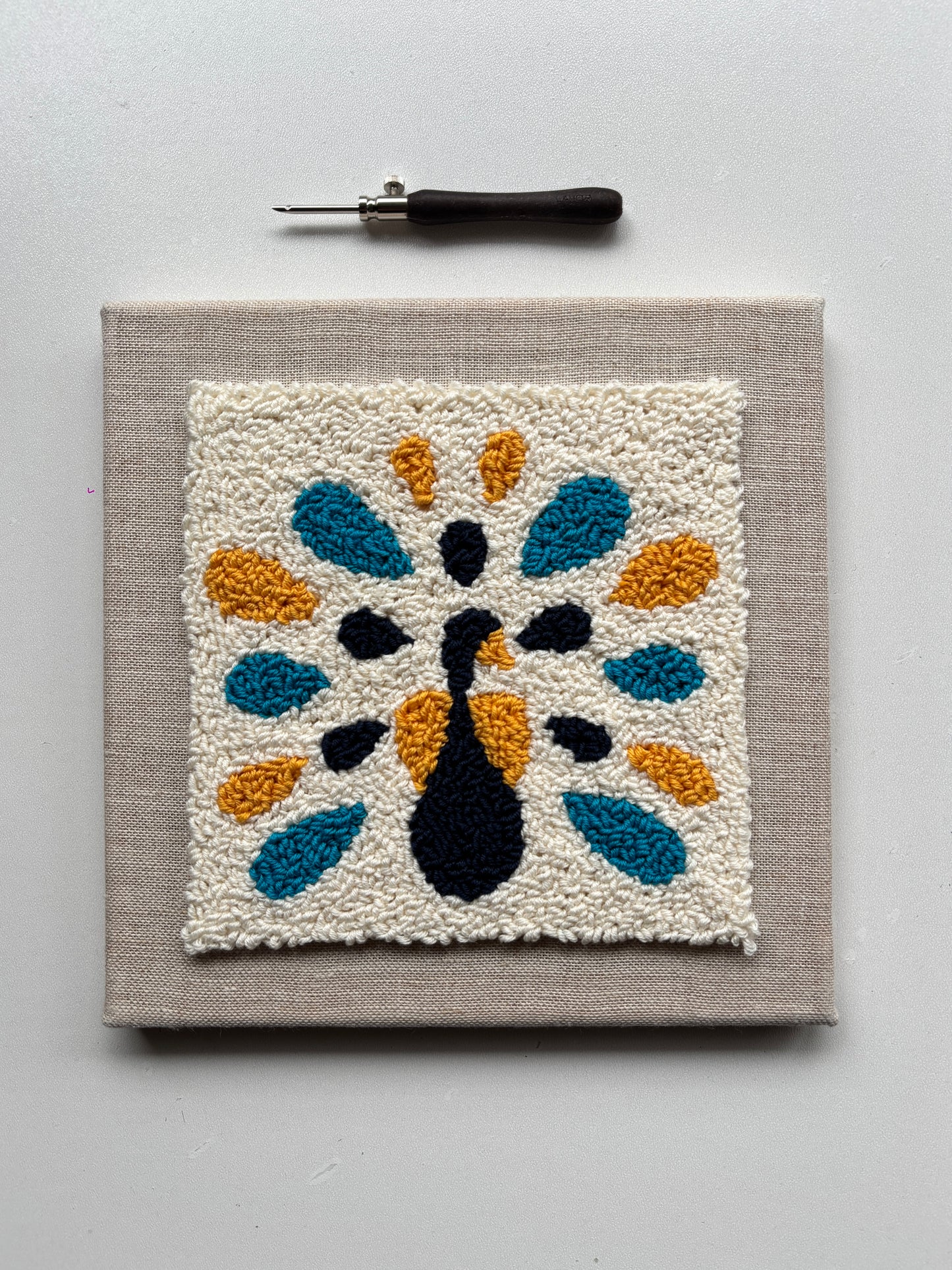 Le paon - Kit de punch needle